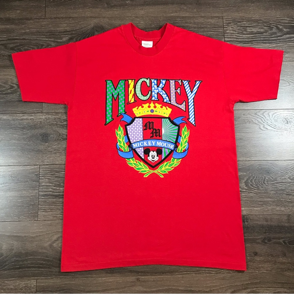 Carolina Connection Mickey Mouse Golden Crown Scholar’s Crest 90’s Vintage Shirt